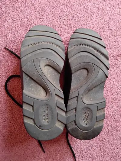 Hush puppies dress shoes $40, View more