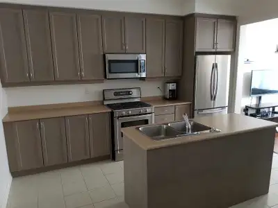 3 bed, 3 bath townhome including finished basement in a high demand Woodbridge/Vaughan area. Open co...