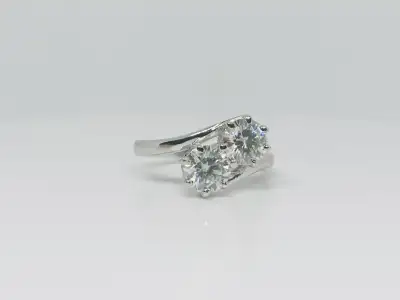 2ct MOISSANITE Ring size 7, View more