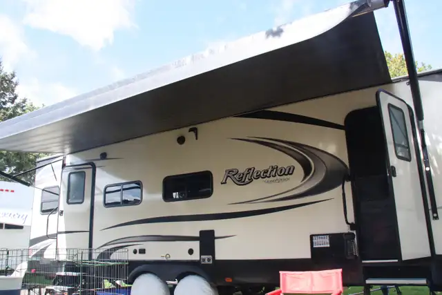 Travel Trailer Grand Design Reflection in Travel Trailers & Campers in Grand Bend - Image 4