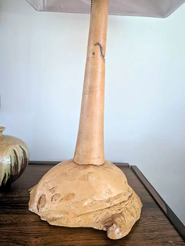 Vintage Mid-Century Modern Burl Wood Table Lamp w/ Amber Pyramid in Home Décor & Accents in Ottawa - Image 9