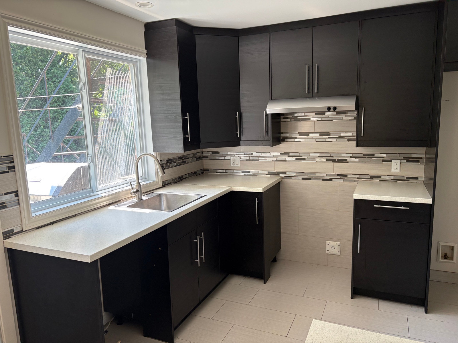 550 Rue le Royer — photo 3