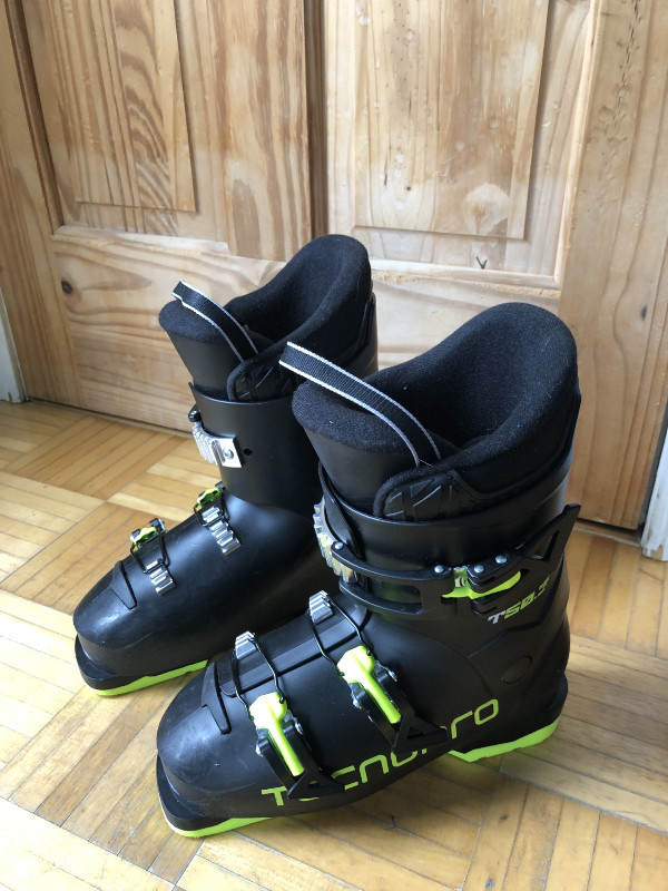 Bottes de ski alpin junior de marque technopro. dans Ski  à Rimouski / Bas-St-Laurent - Image 2