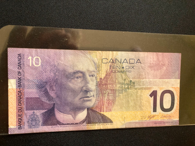 CANADA 2001 TEN DOLLAR $10 BILL WITH 3 DIGIT RADAR SERIAL NUMBER in Arts & Collectibles in Cole Harbour