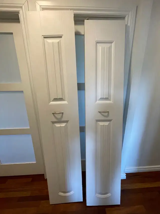 porte de garde-robe pliante (1 seule restante) in Windows, Doors & Trim in City of Montréal - Image 4