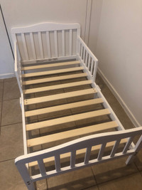 Toddler bed -crib size 