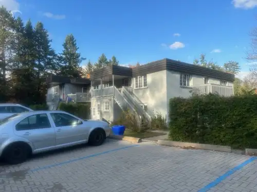 MODERN 2 BEDROOM APARTMENTS AVAILABLE FOR IMMEDIATE OCCUPANCY in Huntsville, featuring fridge, stove...