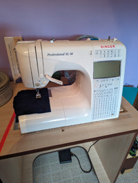 Sewing Machine, Singer professional model with table