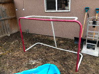 Team Canada, street hockey net. With shooter tooter. 60$