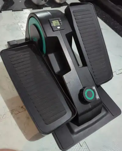 Cubii JR1 Compact Seated Under Desk Elliptical F3A2, View more
