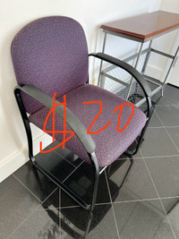 Chair purple strong