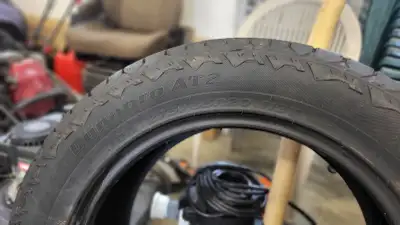 4 - Hankook Dynapro AT2 all season tires. Size 275/55/R20. These tires were practically new (60kms)...