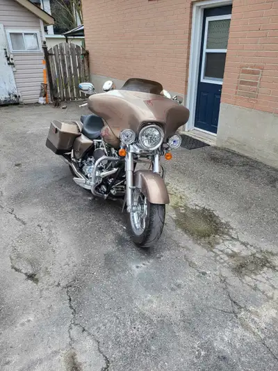 Python true dual exhaust, Memphis shades fairing, Forcewinder air intake Drag specialities seat bran...