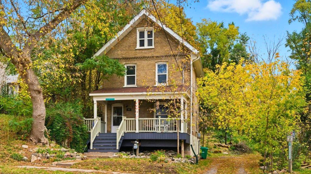 STUDENTS⚠️LOCK THIS IN NOW! 3 Bdrm Steps To EVERYTHING