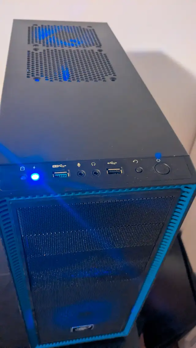 Gaming PC i5-8400/32Gb/RX580 8Gb/SSD 120Gb/HDD 1Tb/WiFi/BT in Desktop Computers in City of Toronto - Image 4