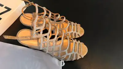 High heels - Size 7.5, View more