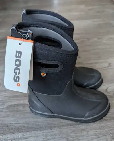 Bogs size 2 kids winter Boots new, View more
