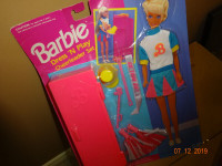 BARBIE playset,  Dress 'n Play, 1992,mint in box,#7596,locker,