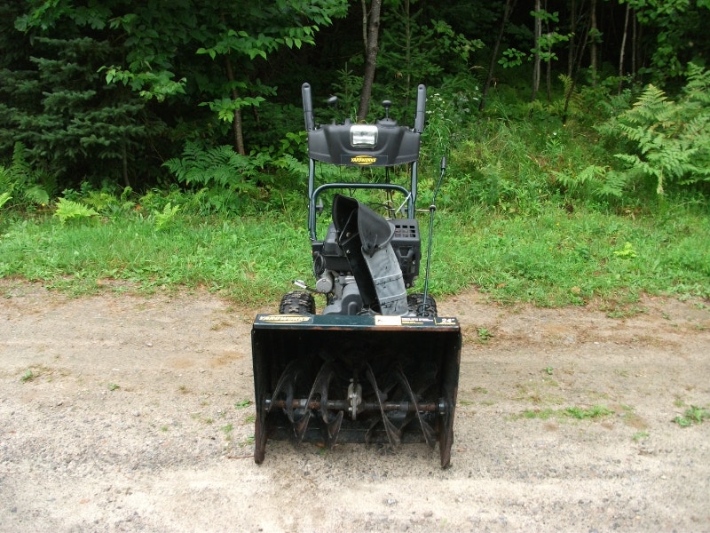 Yard Works 24'' Snowblower For Sale Snowblowers North Bay Kijiji