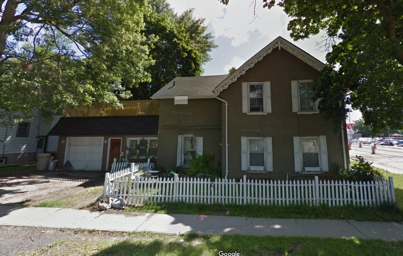 2300+ sqft BRRRR for 309k! Convert and Rent. Or Flip for 600k