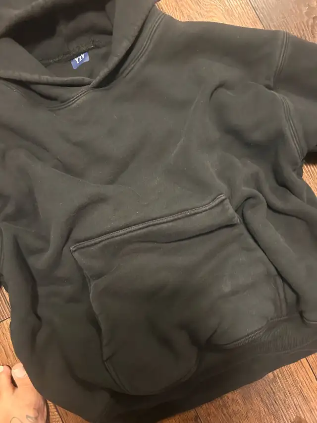 Yeezy Gap Hoodie in Men's in Barrie - Image 2