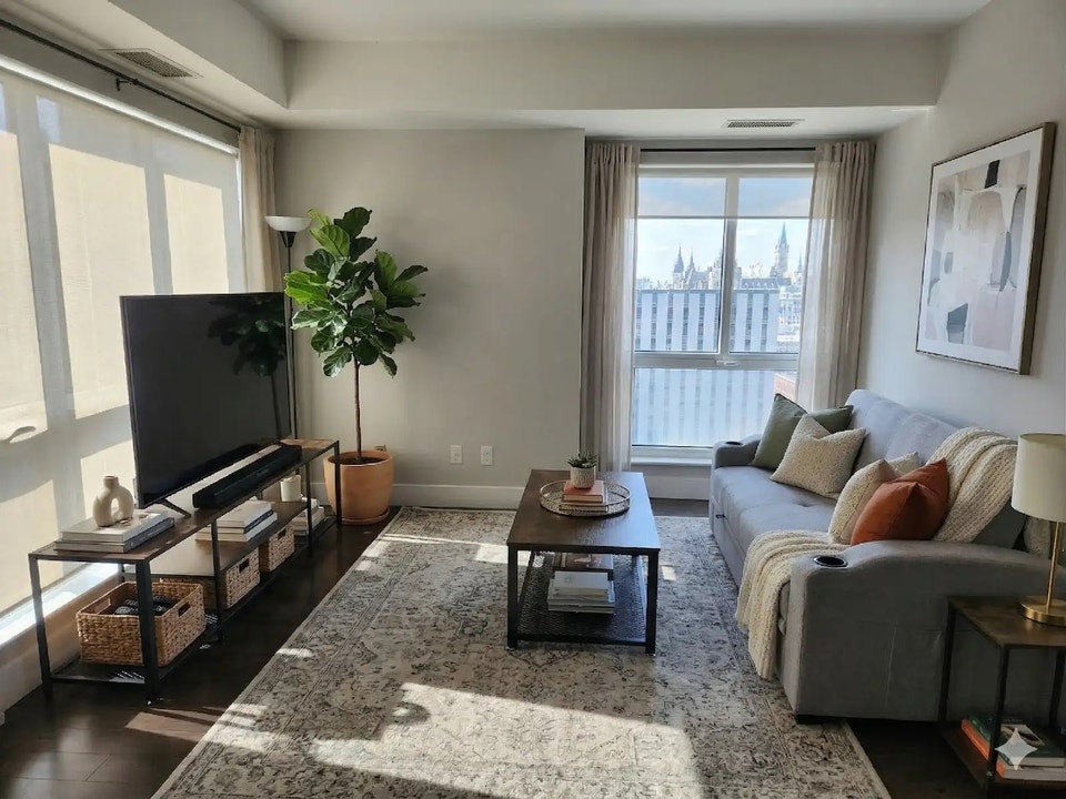 2 Bedroom 2 Bath Apartment Near Parliment Hill 3