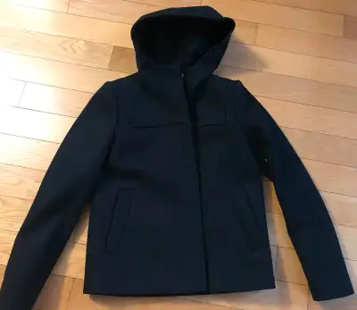 I am selling coat, worn a couple of times, LIKE NEW condition. Made from wool 80% and 20% nylon. Ele...