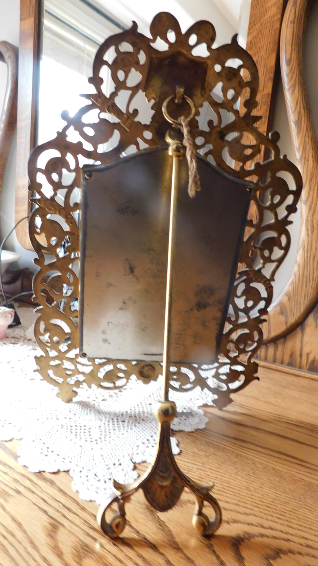 Antique Victorian Brass Beveled Dresser Mirror in Home Décor & Accents in Lethbridge - Image 3