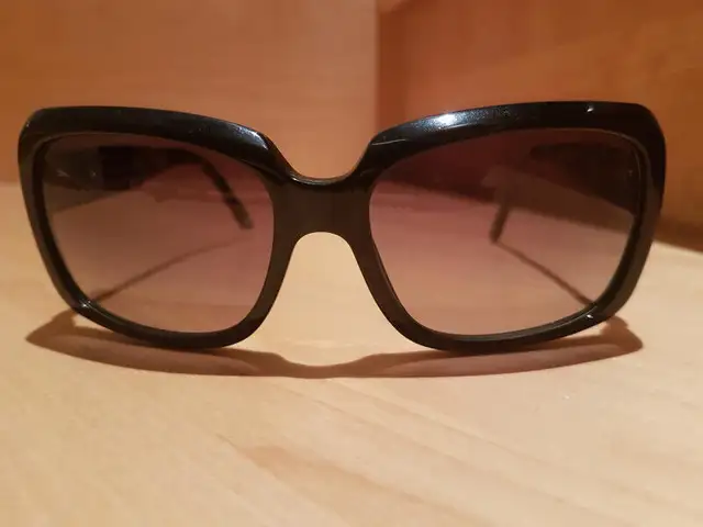 Lunette de soleil VERSACE in Quebec in Canada - Image 6