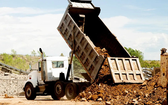 Tandem Truck for hire in Other Business & Industrial in Edmonton - Image 4