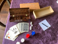 Mini boîte de jeux pour voyage/camping incluant Crib, dés...