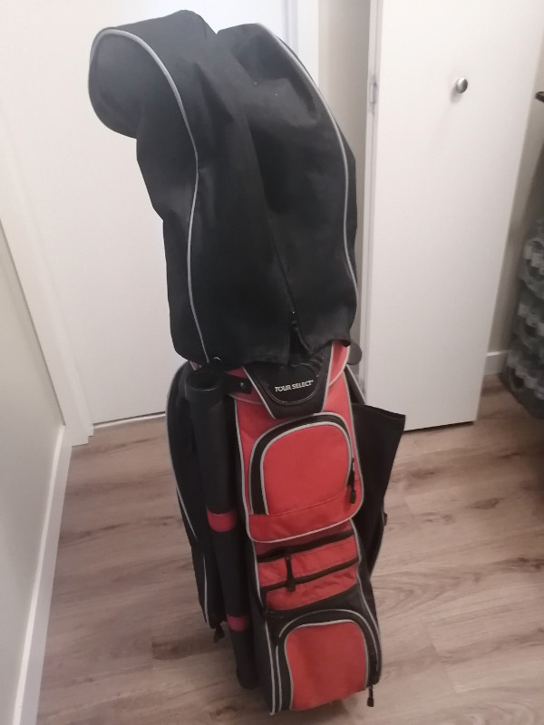 Complete Set of Golf Clubs/Balls/Tees with 2 Wheel Push Cart in Golf in Winnipeg