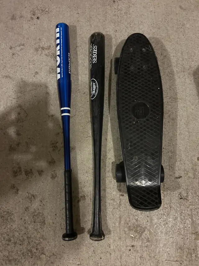 Worth Bat, Louisville Slugger, Skateboard in Baseball & Softball in Ottawa - Image 2