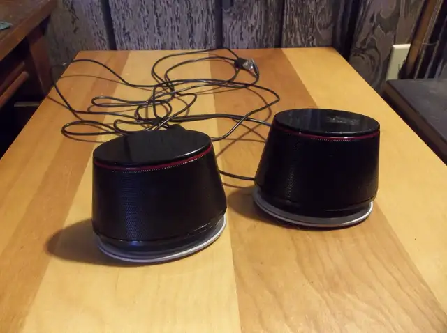 SANYUN MULTIMEDIA SPEAKER 2.0 MODEL SW-102 in General Electronics in Trois-Rivières - Image 2