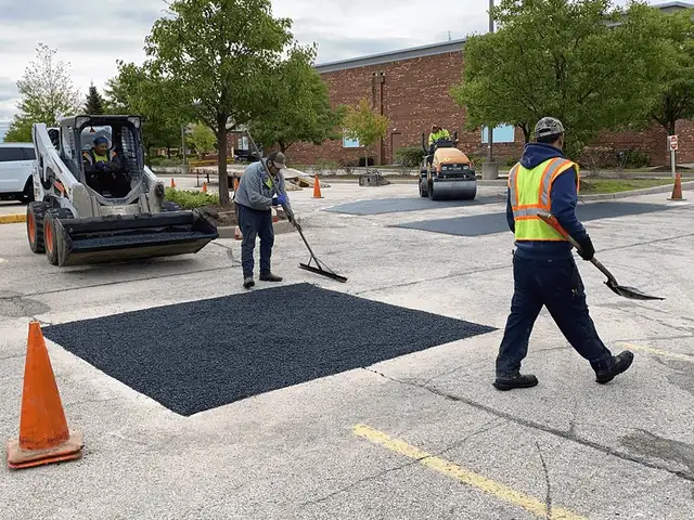 PAVING/PATCHING 484089756239810563