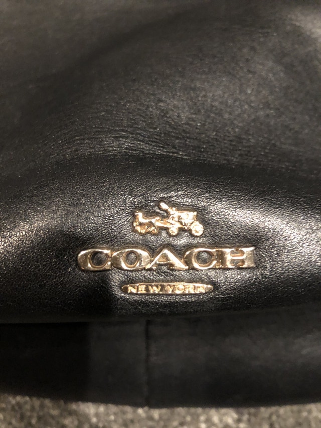 Coach Pure Real Leather Handbag Women's Bags & Wallets Winnipeg