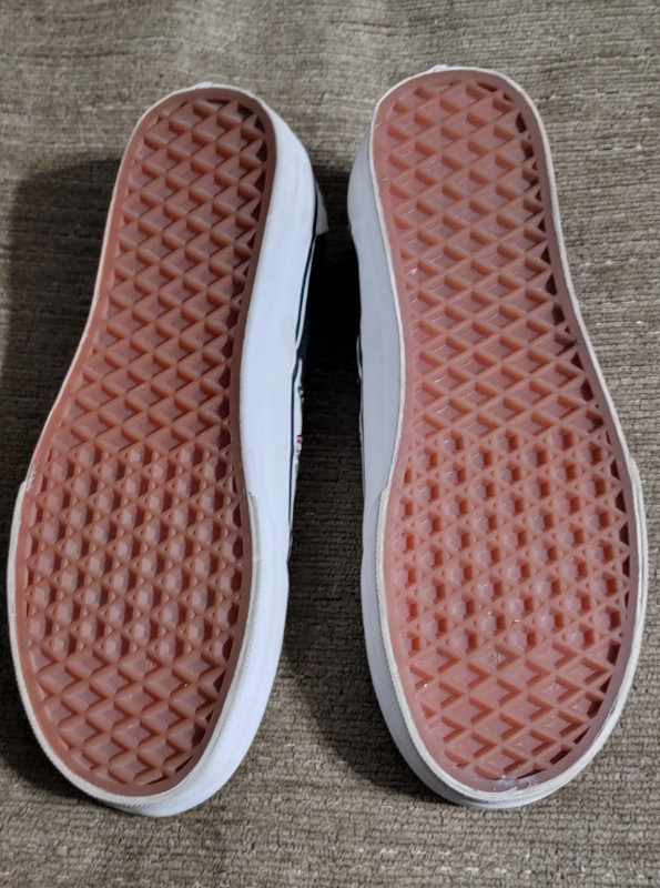 Brand new Vans shoes in Women's - Shoes in Strathcona County - Image 2