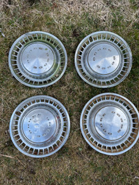 1972-1976 dodge dart 14in hubcaps 