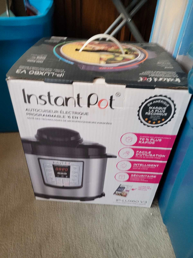 instant pot in Microwaves & Cookers in Lethbridge