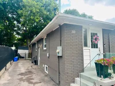 2 Bed 2 Bath Basement for Lease in Newmarket