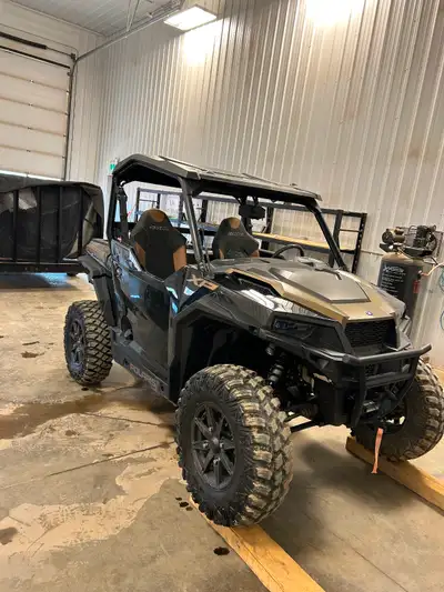 2024 Polaris General XP 1000 Ultimate. Cover and trailer included, regular maintenance, turn key.