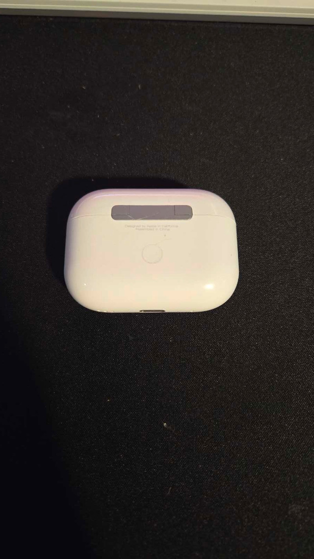 Airpods Pro 2nd Generation in Headphones in Mississauga / Peel Region - Image 3