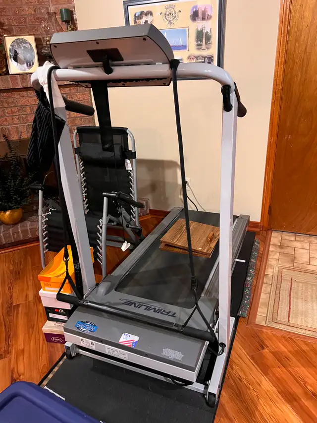 Gently used treadmill in Exercise Equipment in City of Toronto - Image 2