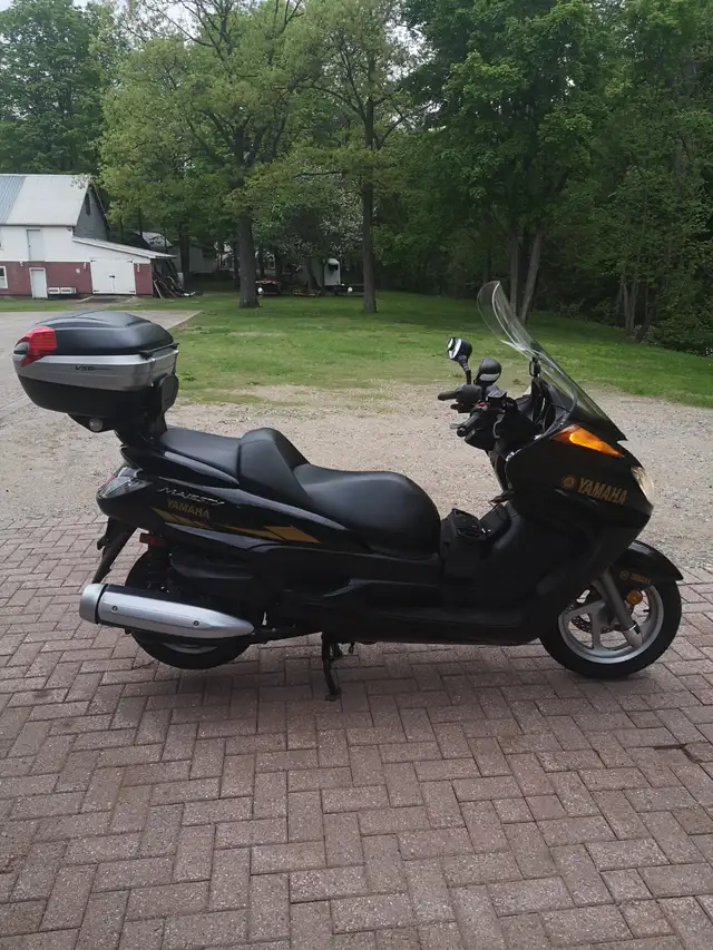 2005 Yamaha Royal Star tour deluxe . And a 2008 Yamaha majest in Touring in Gatineau - Image 9