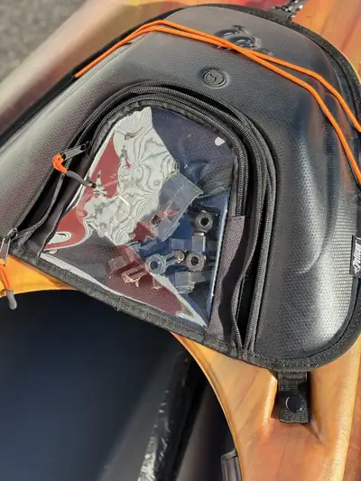 10 foot pelican kayak with paddle brand new never been in the water