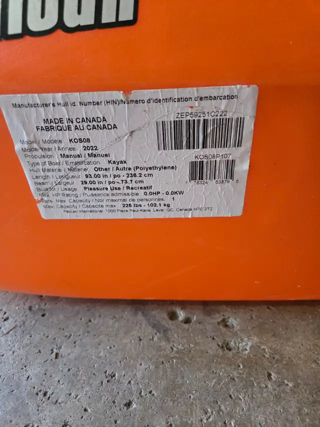 Pelican Kayak for Sale in Water Sports in Edmonton - Image 4