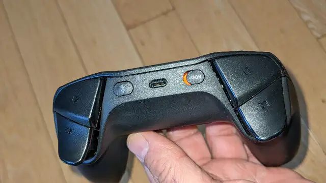 SteelSeries Nimbus+ Bluetooth Mobile Gaming Controller in Other in Mississauga / Peel Region - Image 7