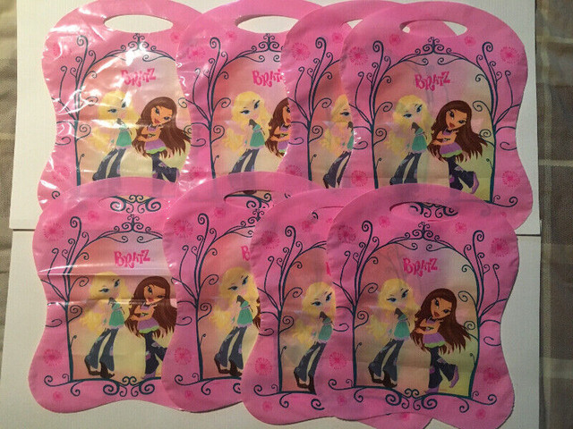 Bratz Dolls Sac De Collection Lot De 8 Enfants Poupées dans Jouets et jeux  à Laval/Rive Nord