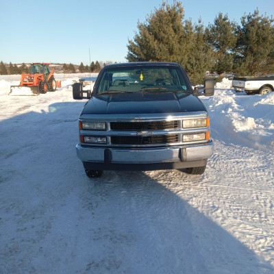 1994 3/4 ton Chevy truck for sale. Asking  10000