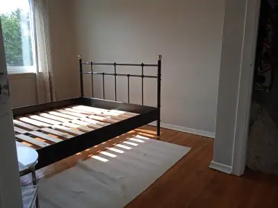 Short walking distance to Warden Subway Upstairs Private Rm$990
